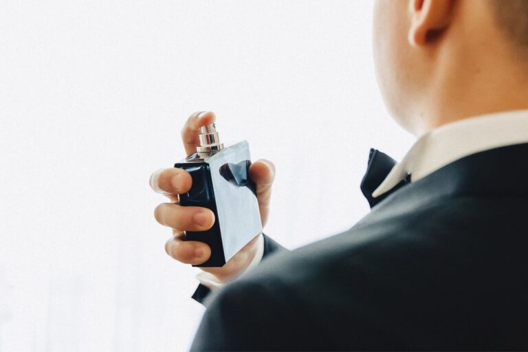 Cómo elegir el perfume perfecto para regalar a un hombre?
