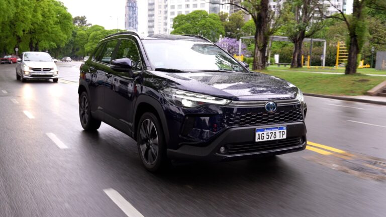 Esta es la presión recomendada de los neumáticos para los SUV