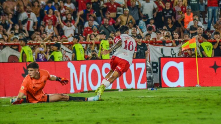 La cargada de Huracán a Leandro Romagnoli tras el triunfo ante San Lorenzo: «El Pipi hoy…»