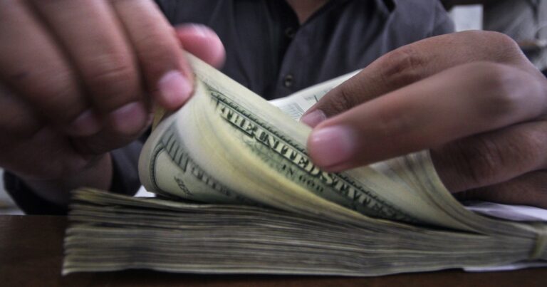 Dólar tarjeta hoy: a cuánto cotiza este lunes 24 de febrero