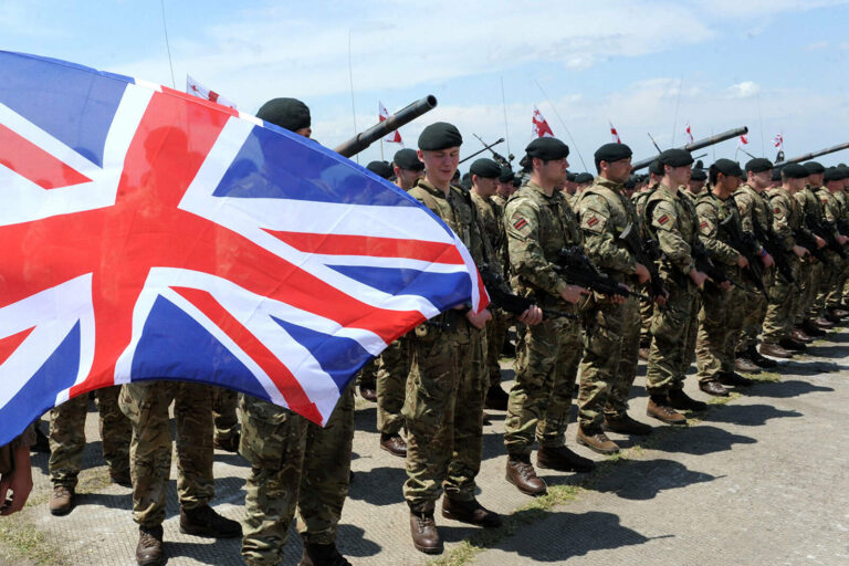 Reino Unido aumenta su presencia en las Malvinas y realiza nuevos ejercicios militares