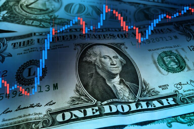 Dólar hoy: el riesgo país subió a 748 puntos y tocó el valor más alto desde diciembre