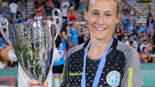 «He decidido colgar mis botines y decir adiós a las canchas»