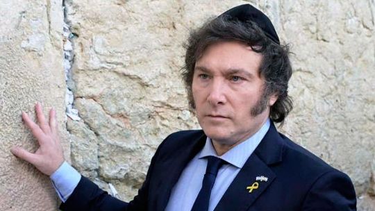Milei mantiene la visita oficial a Israel a pesar de la crisis local