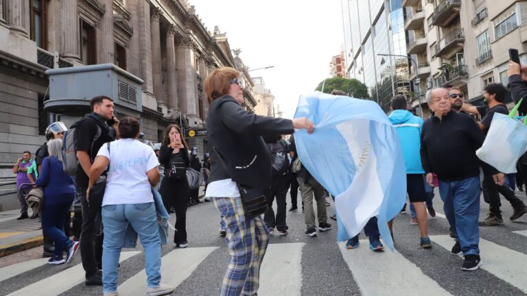 Diputados proponen extender la moratoria previsional en simultáneo a la marcha del Congreso
