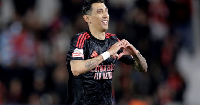 El DT del Benfica habló sobre la renovación de Di María: llega al Mundial de Clubes?