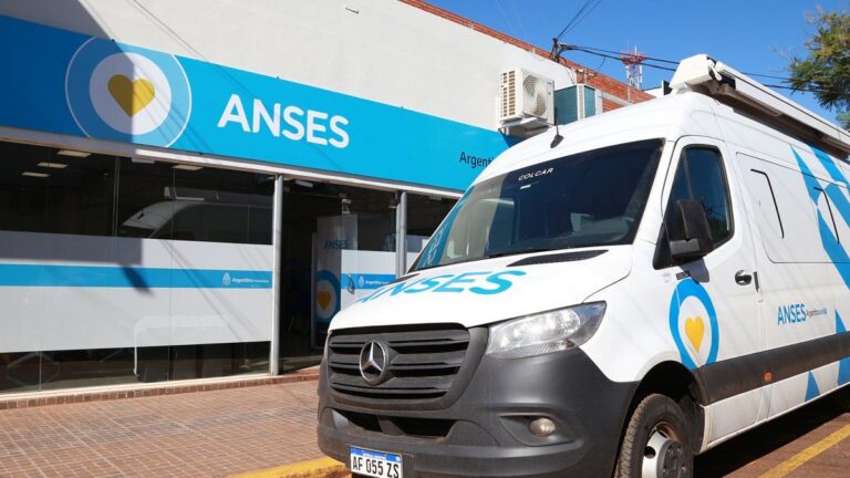 ANSES otorga hasta $100.000: cuándo y a quiénes les corresponde