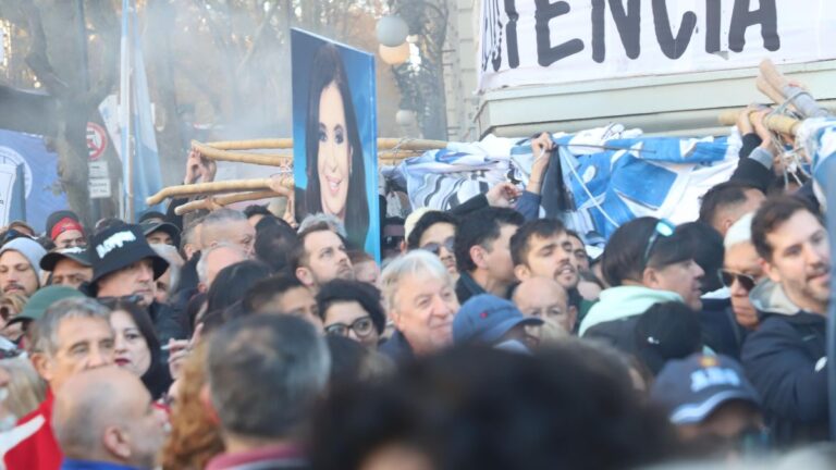 PJ, el día después: el frente «Peronismo», una foto que no es película y el desconcierto de Milei