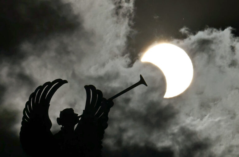 El eclipse del siglo: seis minutos de sombra total que oscurecerán el cielo argentino