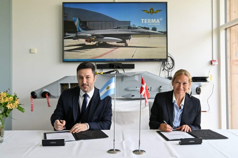 El Gobierno de Milei moderniza los F-16 con tecnología de punta en Guerra Electrónica