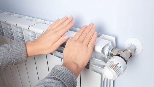 Cómo elegir y usar estufas en invierno sin poner en riesgo tu salud