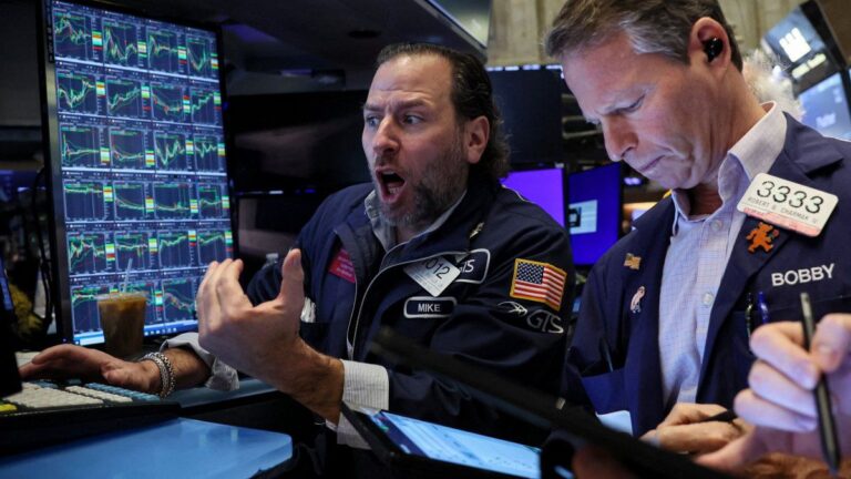Wall Street cayó desde máximos históricos ante el temor a una guerra comercial por los aranceles