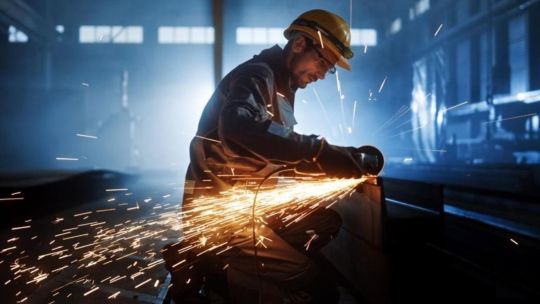 Félix Schmidt: Estamos perdiendo un empleo cada cinco minutos