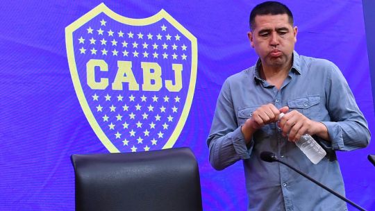 Vuelve al mercado?: Boca negocia por un refuerzo de última hora