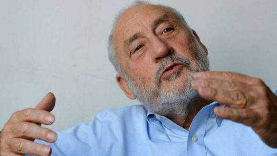 El Nobel Stiglitz hará enojar al ‘nobel’ Milei: «Argentina está en la puerta de otra crisis»