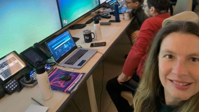 De científica a fenómeno viral: Nadia «Coralina», la bióloga del CONICET que cautivó al país