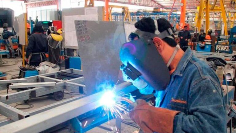 El Gobierno homologó el acuerdo paritario de la UOM: de cuánto es el aumento salarial