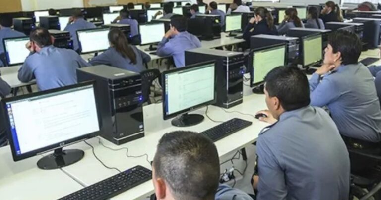 Como los residentes de medicina, un policía hizo trampa en un examen para obtener un ascenso en Santa Fe y fue suspendido