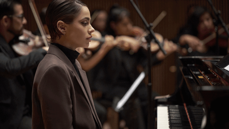 El regreso de Tini Stoessel a la ficción: Disney estrenó la serie más esperada del año