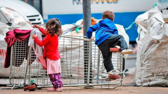 La realidad que viven las infancias: pobreza, desigualdad y ajuste en el acceso a la salud