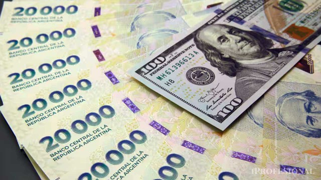 «Plan Sin Platita»: las tres medidas de Caputo para mantener el dólar en calma hasta las elecciones