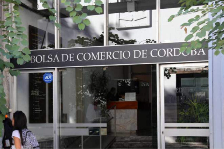 La Bolsa de Comercio de Córdoba lanzó la 38 edición del premio a jóvenes destacados