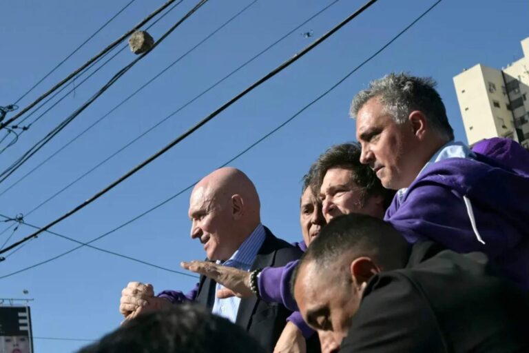 El Gobierno presentó una denuncia para investigar el ataque terrorista contra Milei