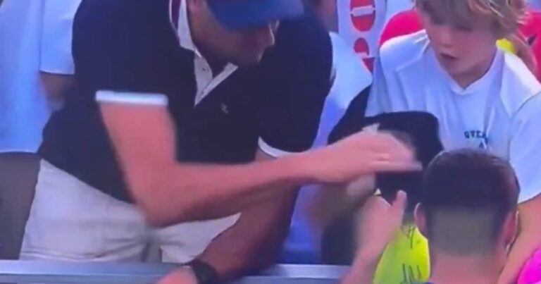US Open: la repudiable actitud de un espectador que le arrebató a un nene el regalo de un tenista