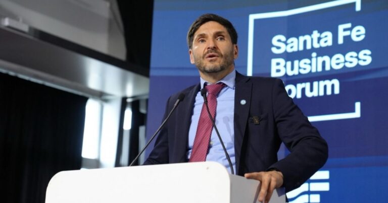 «Sigue sin escuchar, está paralizado»: la reacción de los gobernadores a la convocatoria de Milei tras la derrota