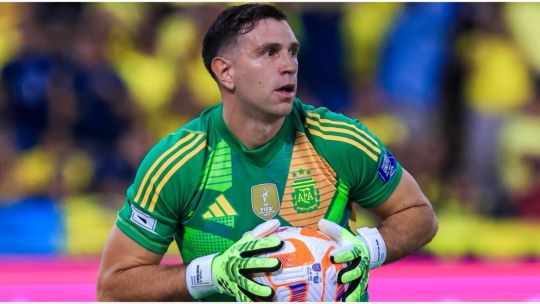 Dibu Martínez apuntó contra el arbitraje tras perder ante Ecuador: «Sabemos que los referí fuera de casa nos complican un poquito más»