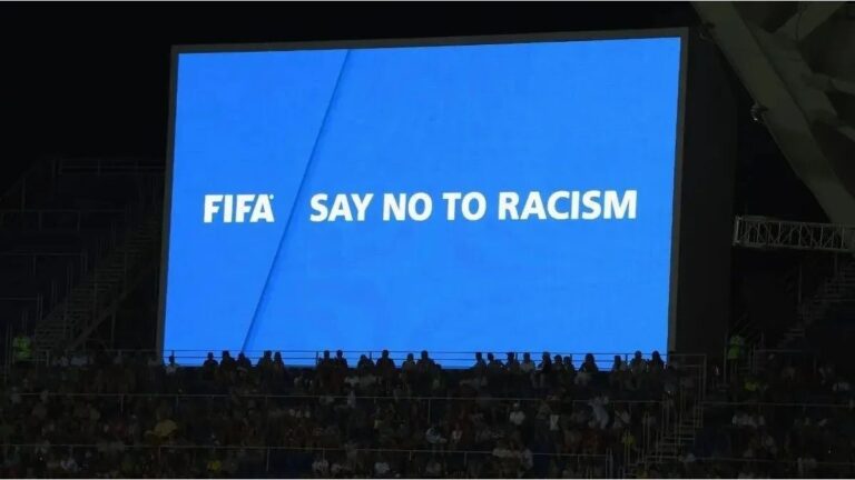 La FIFA creó un grupo de exjugadores para luchar contra el racismo: qué argentino la integra