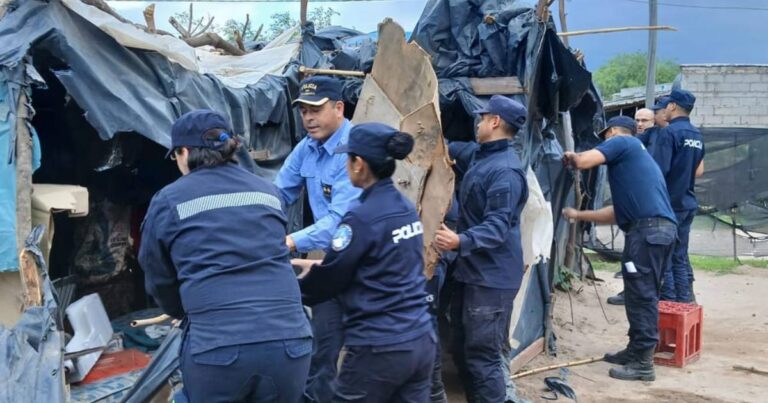 Catamarca. Violento  y represivo desalojo en Valle Viejo