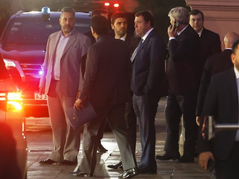 Los gobernadores creen que la reforma de Milei sólo es un guiño al mercado y que no generará empleos