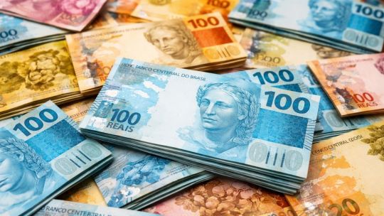 A cuánto cerró el real blue hoy 14 de enero del 2026