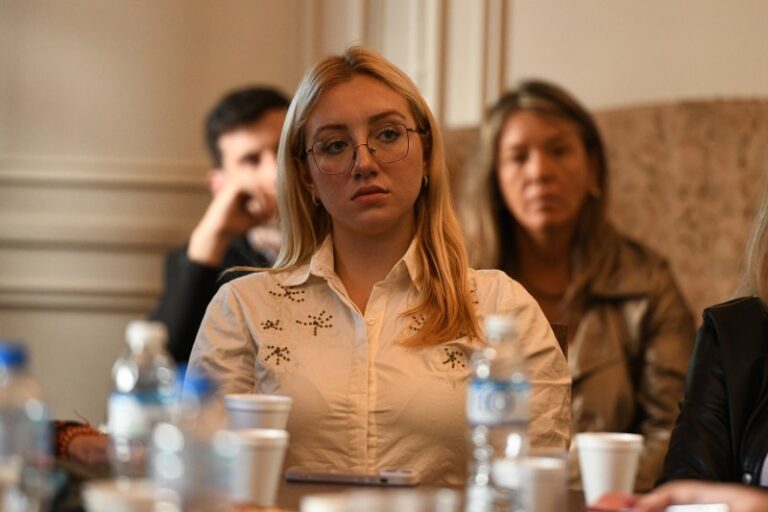 La novia de Iñaki chocó alcoholizada contra un poste y le sacaron el auto