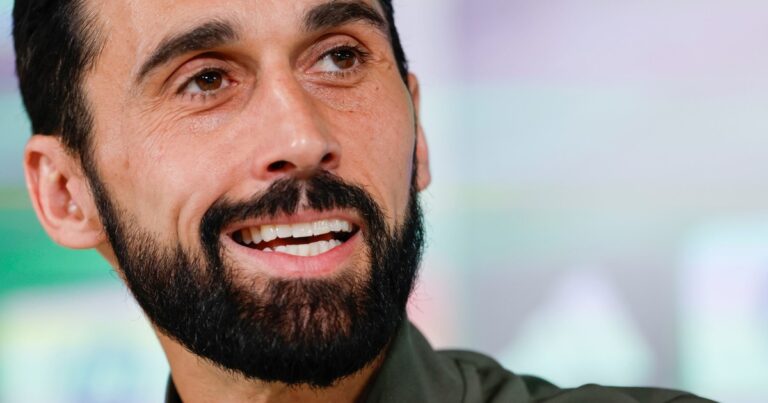 La picante respuesta de Arbeloa a Flick luego del papelón del Barcelona